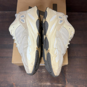adidas Yeezy Boost 700 Analog Size 7 (Pre-Owned) - aux