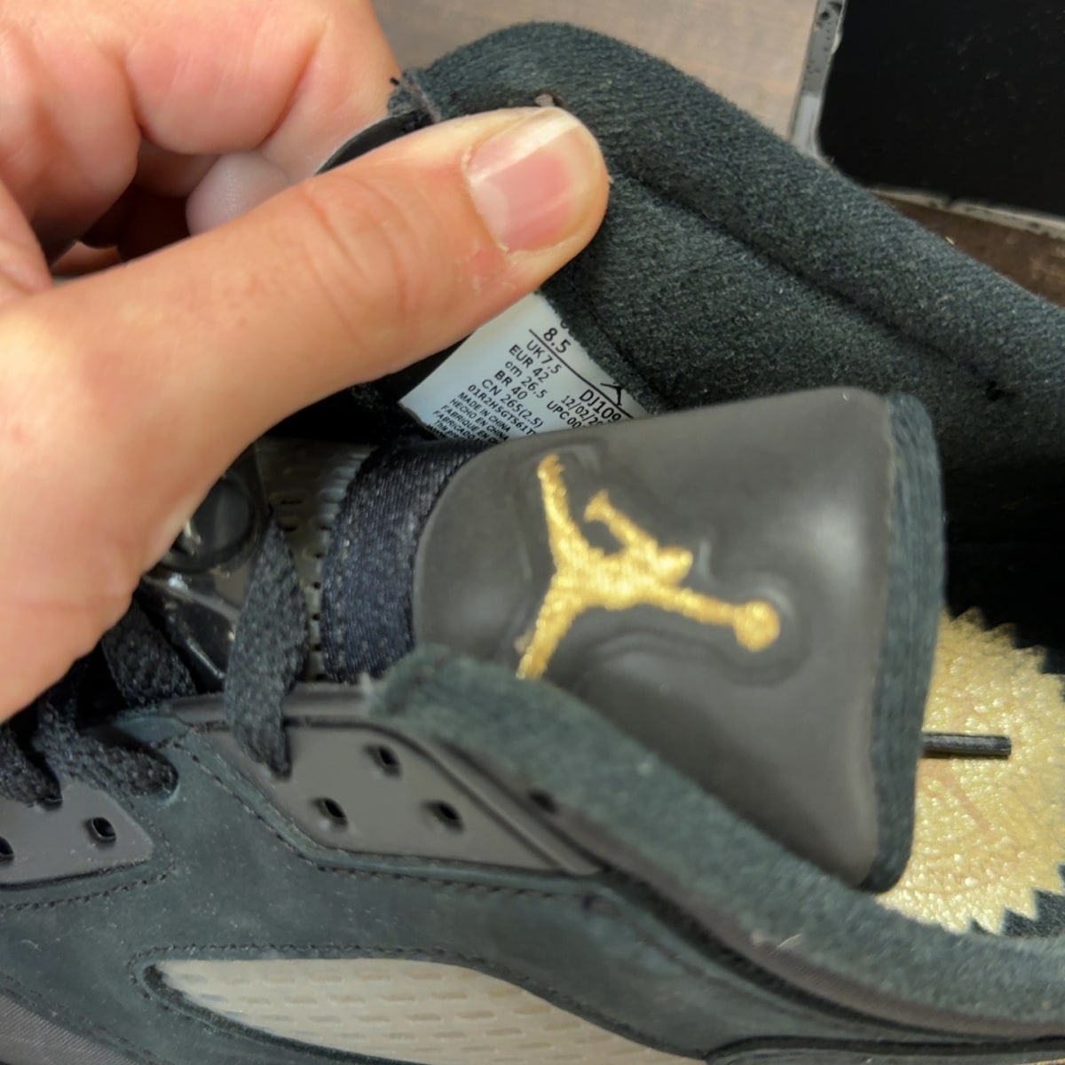Jordan 5 Retro Low Wings Size 8.5 (Pre-Owned) - aux