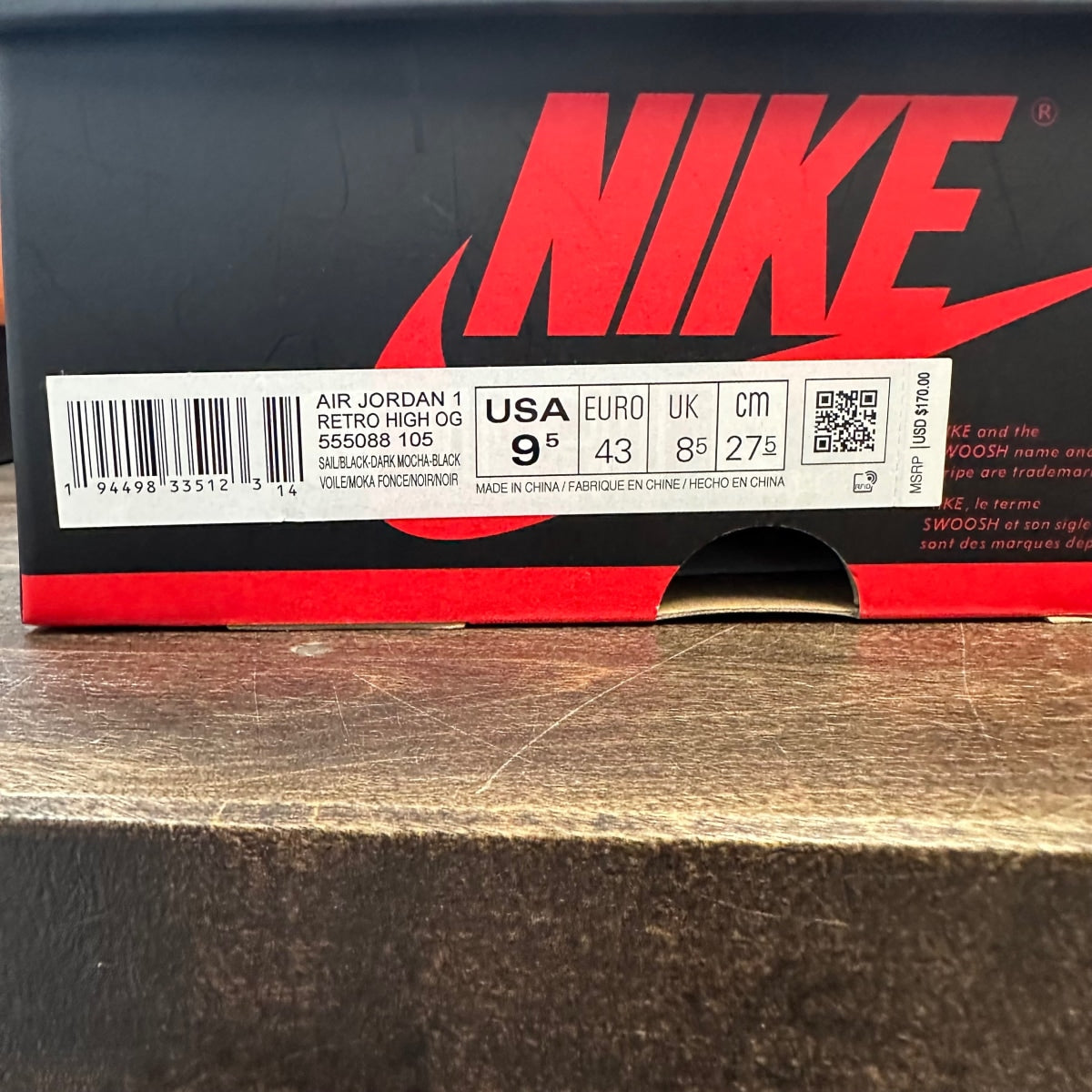 Jordan 1 Retro High Dark Mocha Size 9.5 (Pre-Owned) - aux