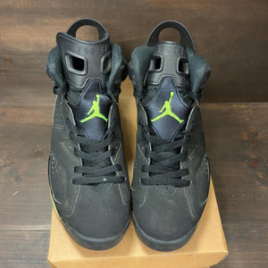 Jordan 6 Retro Electric Green Size 9 (Pre-Owned) - Image 3