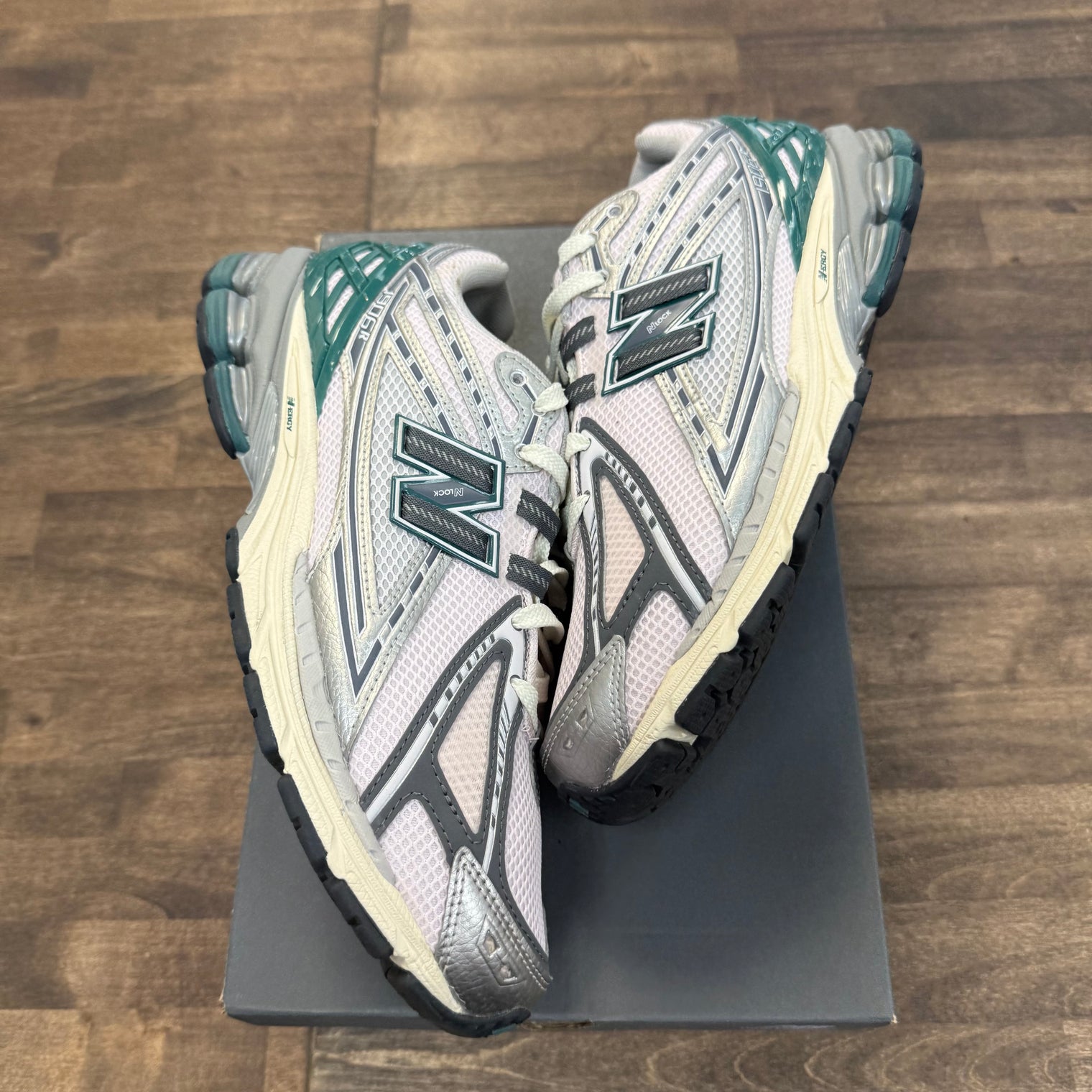 New Balance 1906R Granite Metallic Pink (Used)