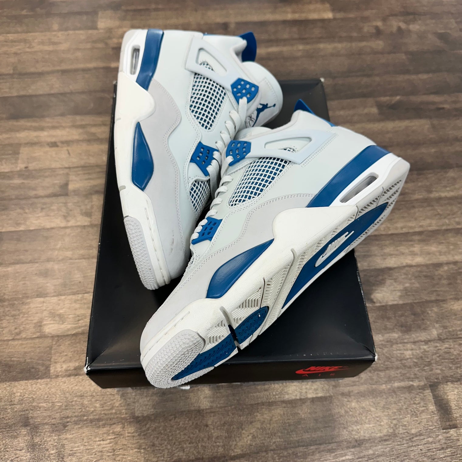 Military Blue Jordan 4 Retro 2024 (USED)