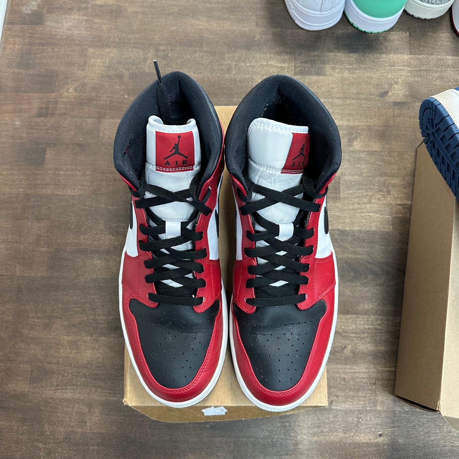 Jordan 1 Mid Chicago Toe (US 12) (USED, No Box)