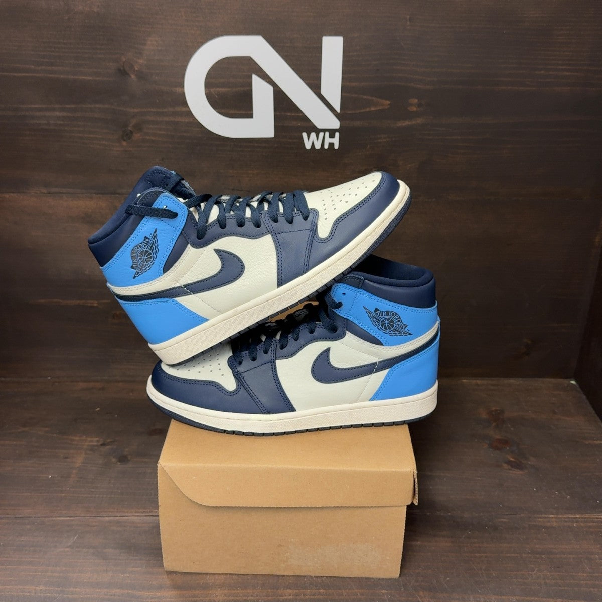 Jordan 1 Retro High Obsidian Size 9.5 (Pre-Owned) - Image 1