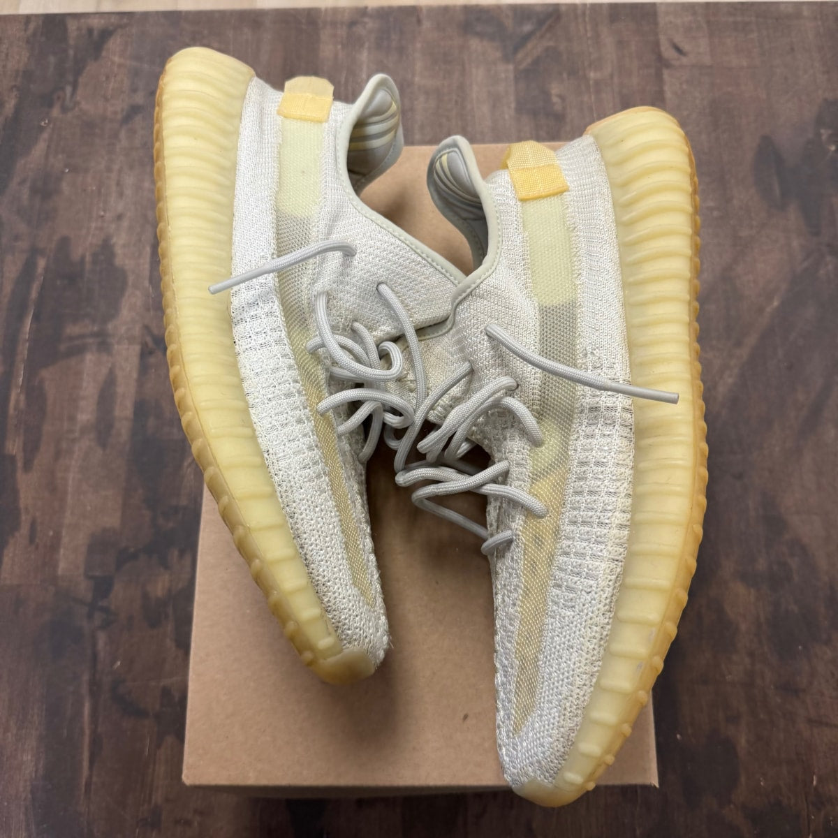 adidas Yeezy Boost 350 V2 Light Size 12 (Pre-Owned) - Image 1