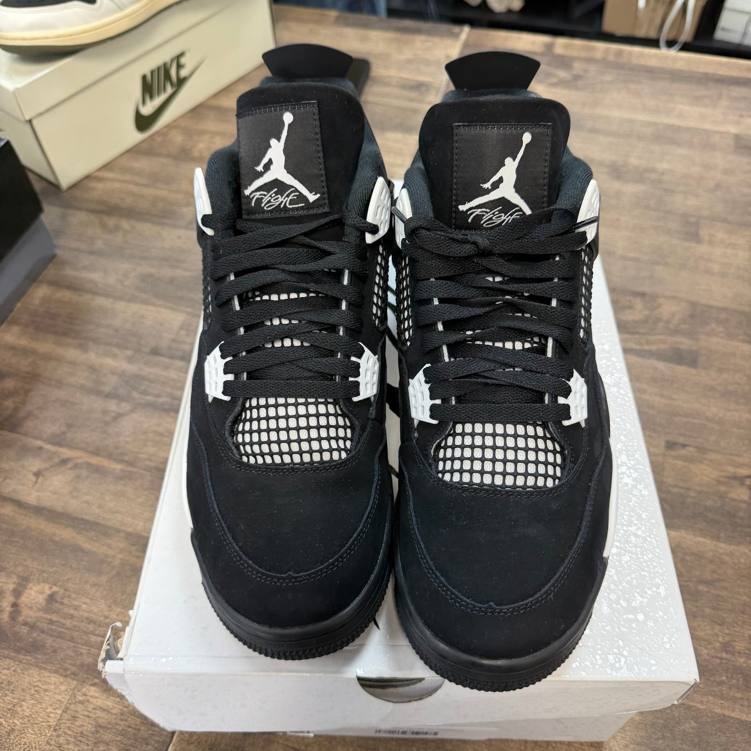 Jordan 4 Retro White Thunder (US 12) (USED)