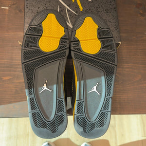 Jordan 4 Retro Thunder (2023) Size 12 (Pre-Owned) - aux