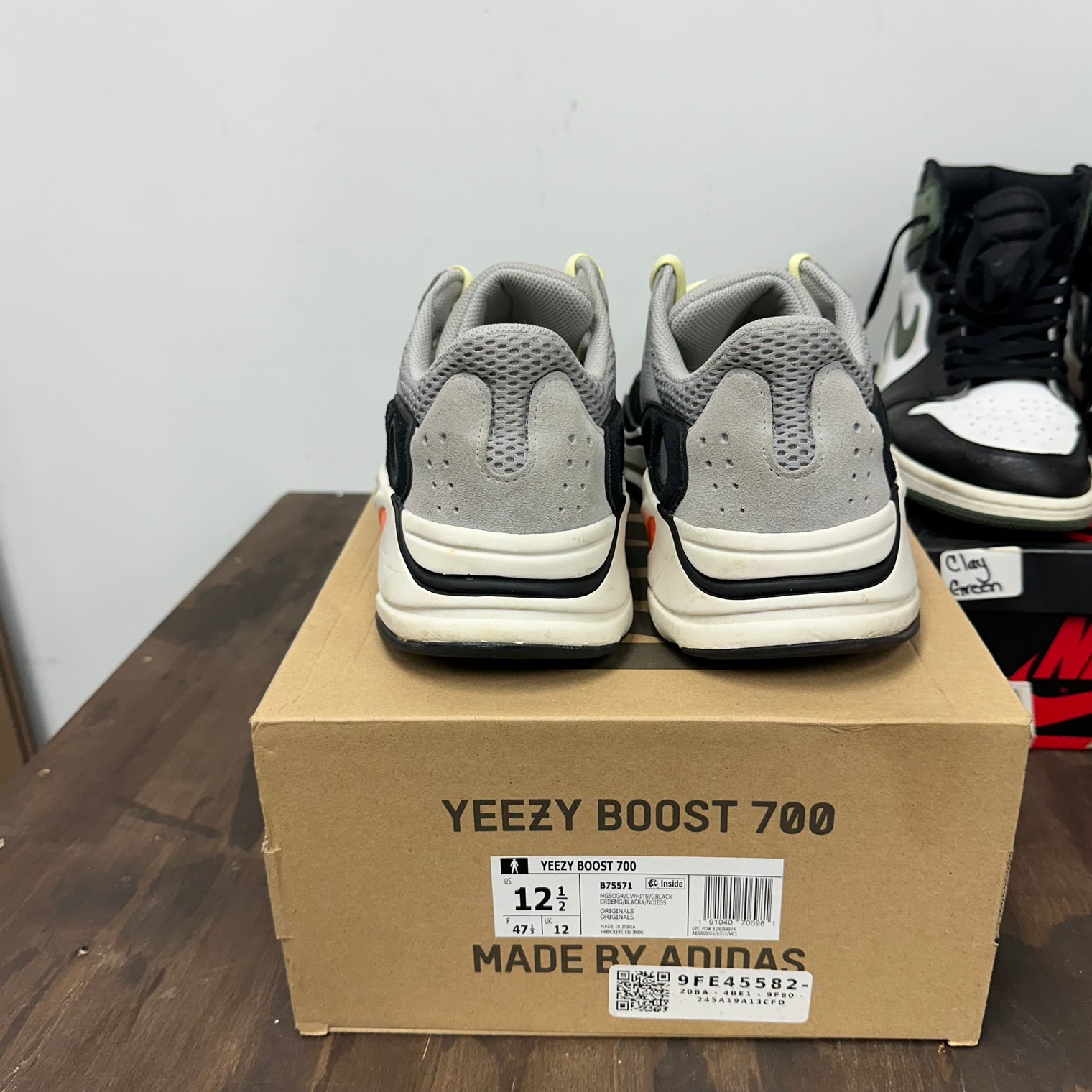 Wave Runner Yeezy 700 (USED)