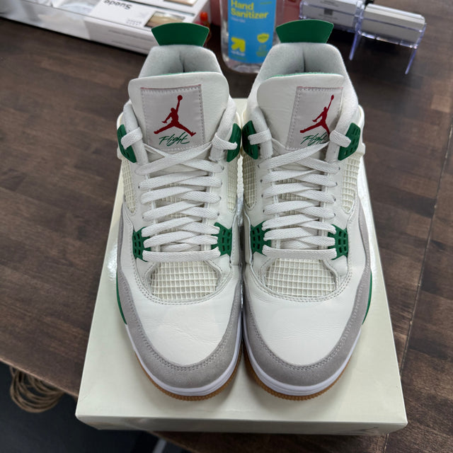 Pine Green Jordan 4 SB (USED)