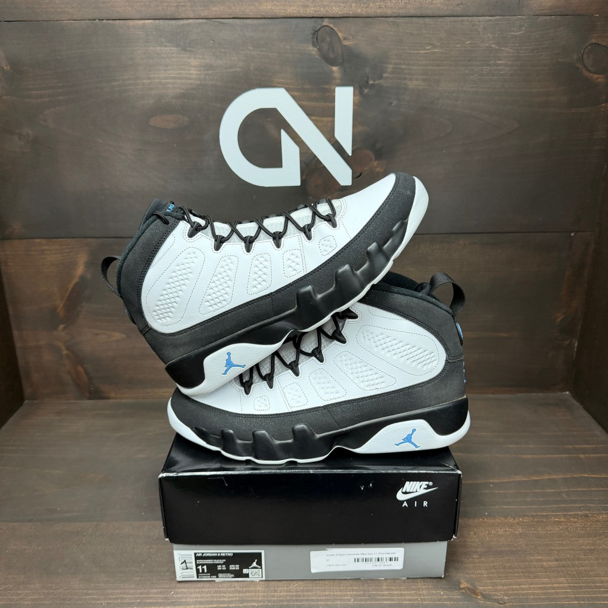 Jordan 9 Retro University Blue Size 11 (Pre-Owned) - Image 1