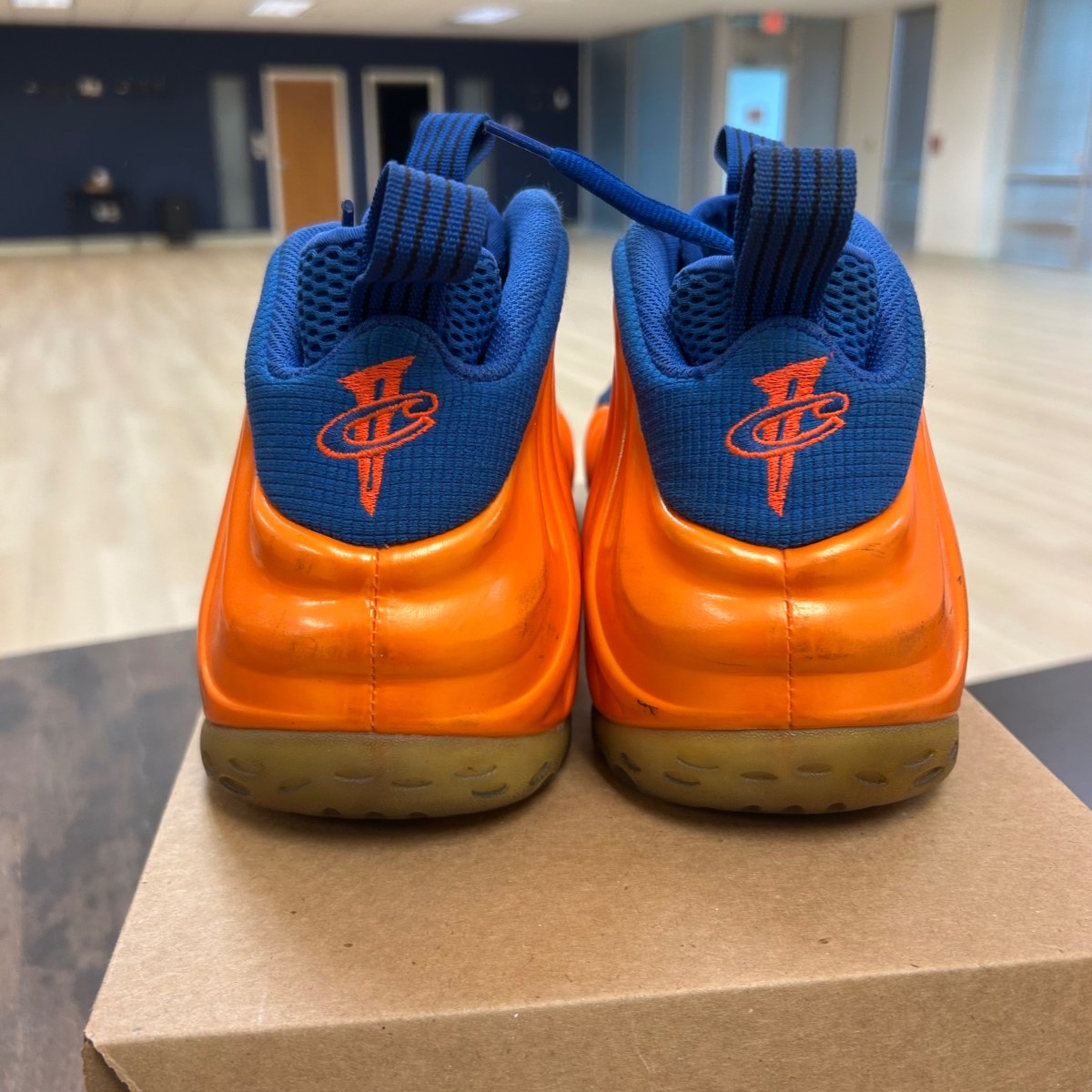Nike Air Foamposite One Knicks Size 13 (Pre-Owned) - Image 4