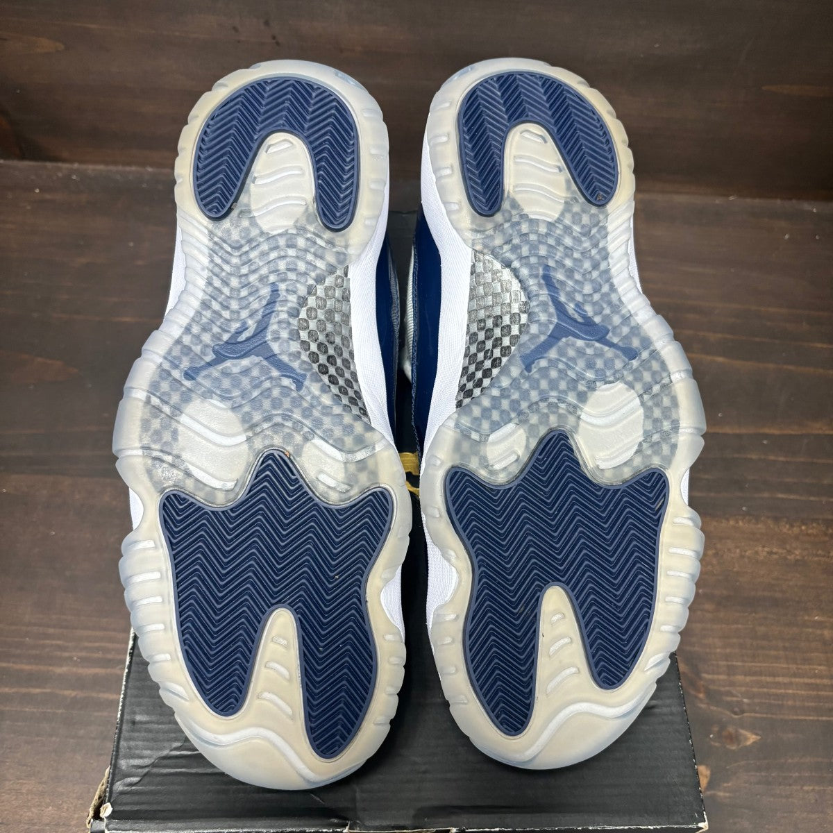 Jordan 11 Retro Low Georgetown - Image 7