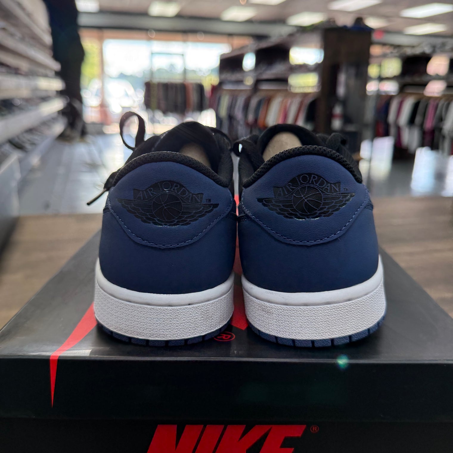 Mystic Navy Jordan 1 Low OG (USED)