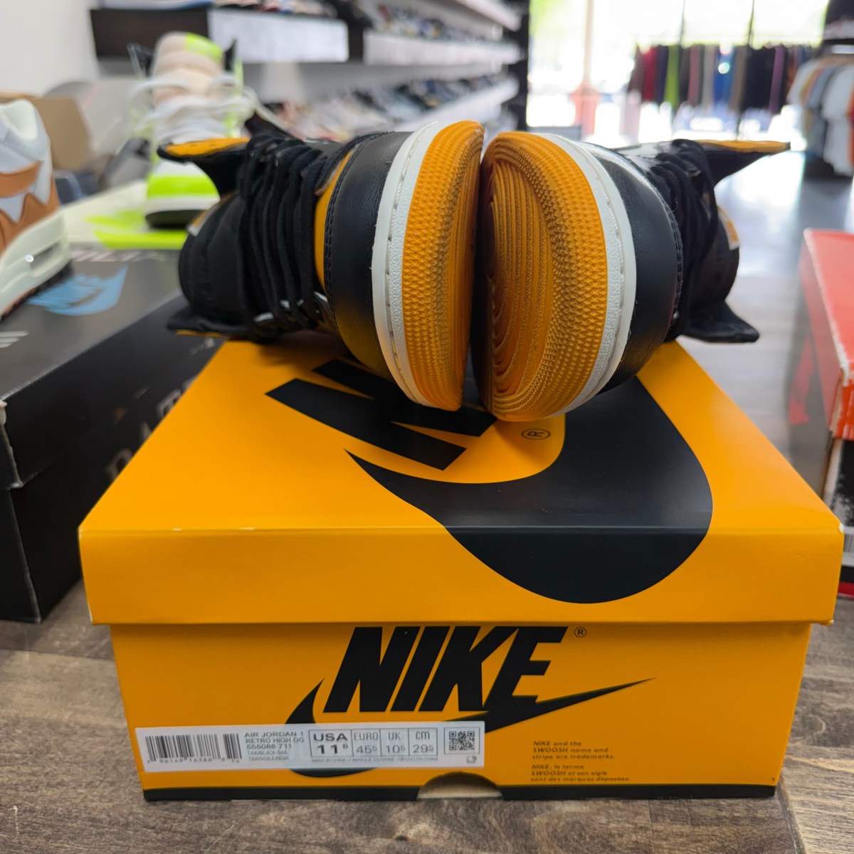 Jordan 1 Retro High OG Taxi Size 11.5 (Pre-Owned) - Image 6