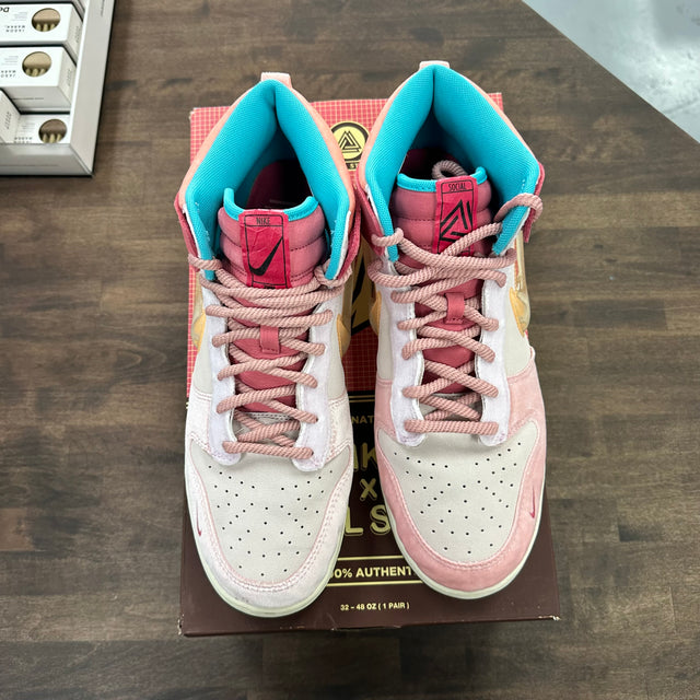 Social Status Free Lunch Strawberry Milk Nike Dunk Mid (USED)