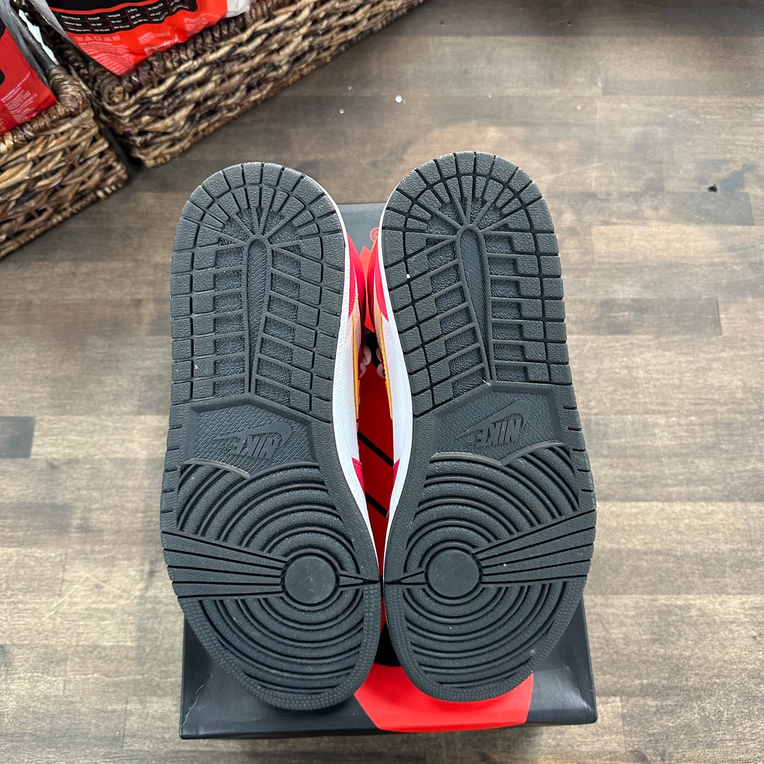 Light Fusion Red Jordan 1 High Retro (USED)