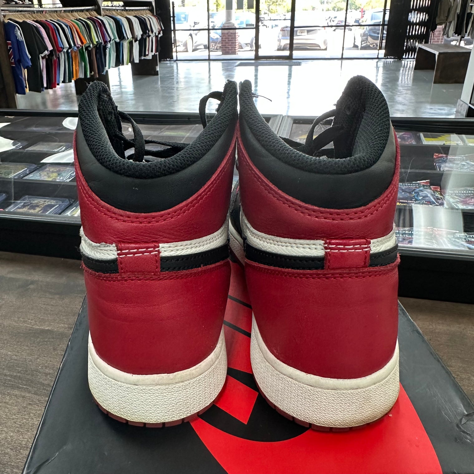 Bred Toe Jordan 1 High (GS) (USED, no insoles)