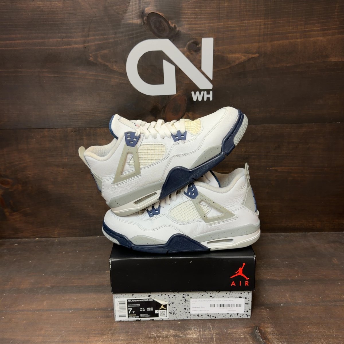 Jordan 4 Retro Midnight Navy (GS) Size 7Y (Pre-Owned) - front