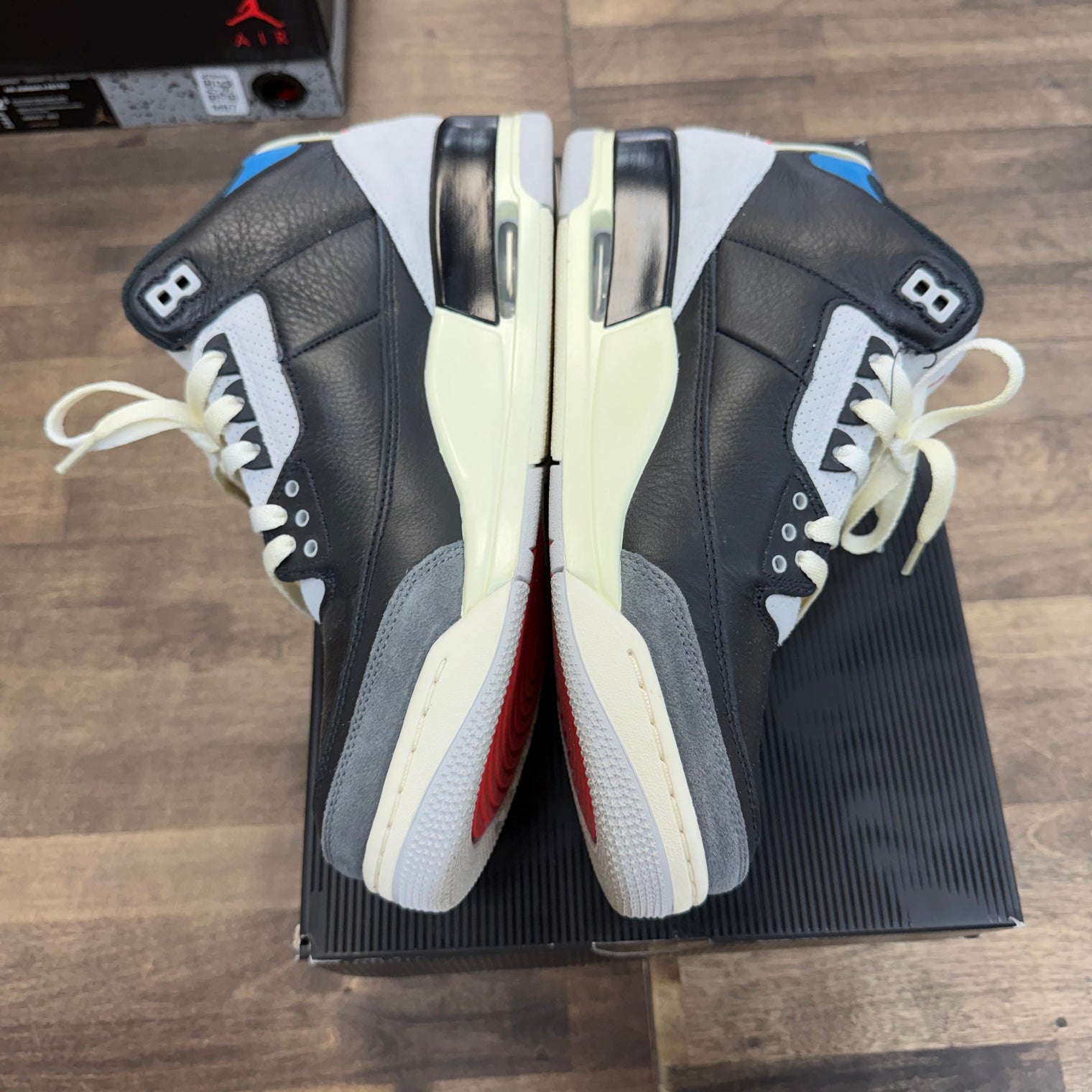 Jordan 3 Retro OG Rare Air (US 11) (USED)