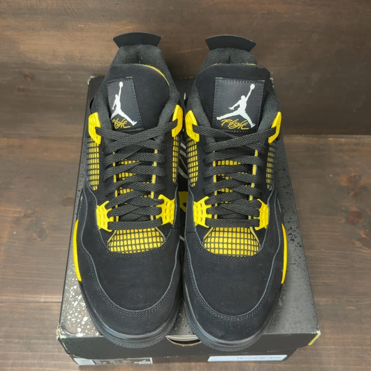 Jordan 4 Retro Thunder (2023) Size 11 (Pre-Owned) - tag
