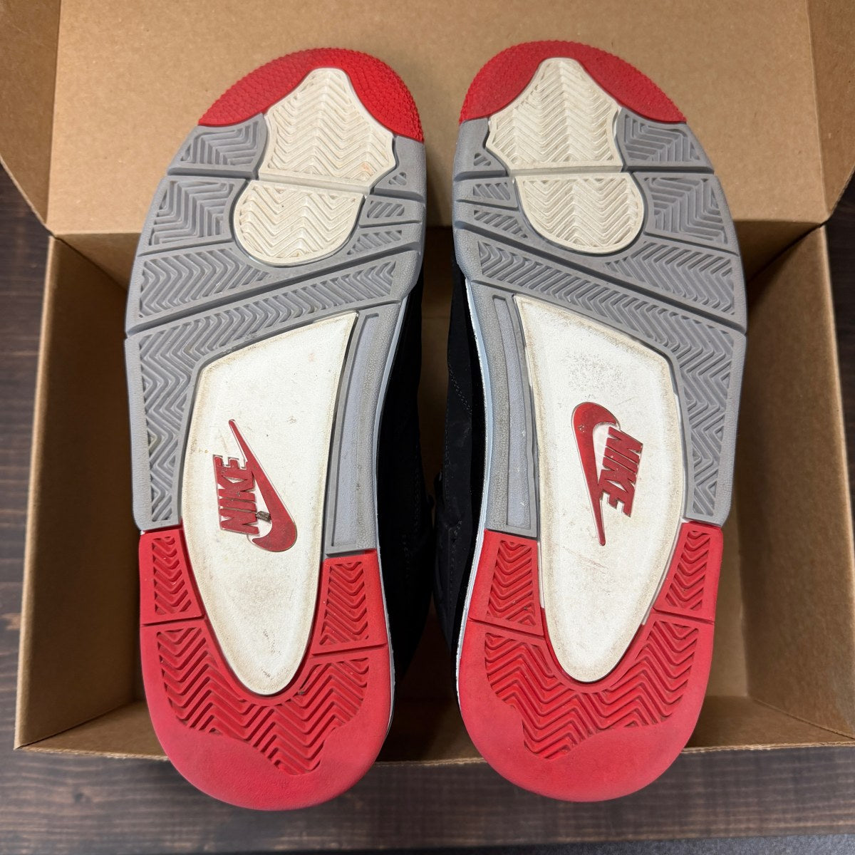 Jordan 4 Retro Bred (2019) Size 9.5 (Pre-Owned) - Image 6