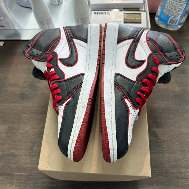 Bloodline Jordan 1 High (USED,No Box)