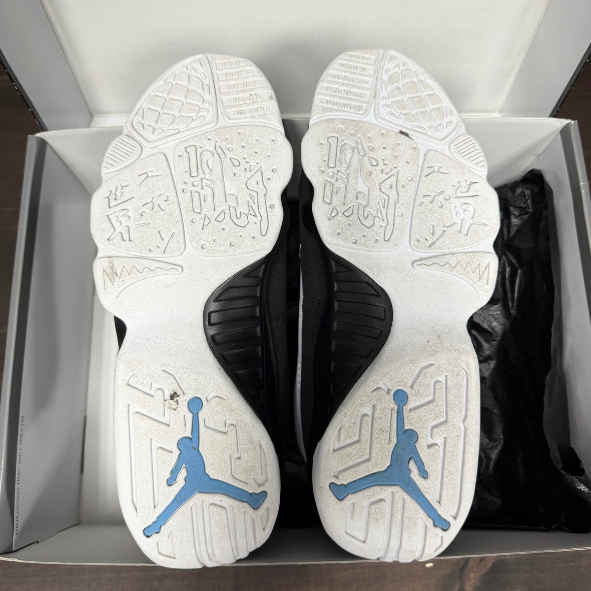 Jordan 9 Retro University Blue Size 11 (Pre-Owned) - Image 6
