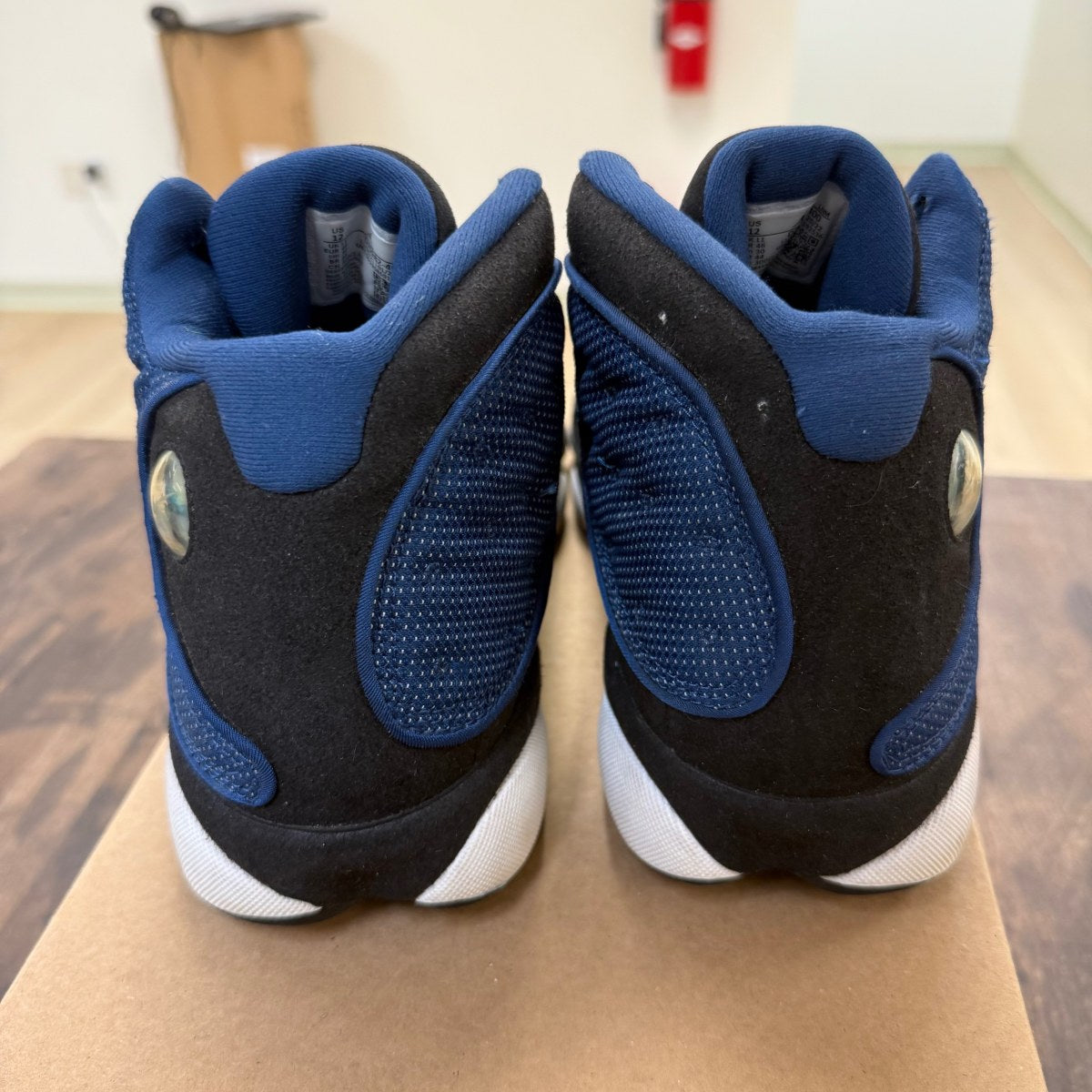 Jordan 13 Retro Brave Blue Size 13 (Pre-Owned) - Image 3