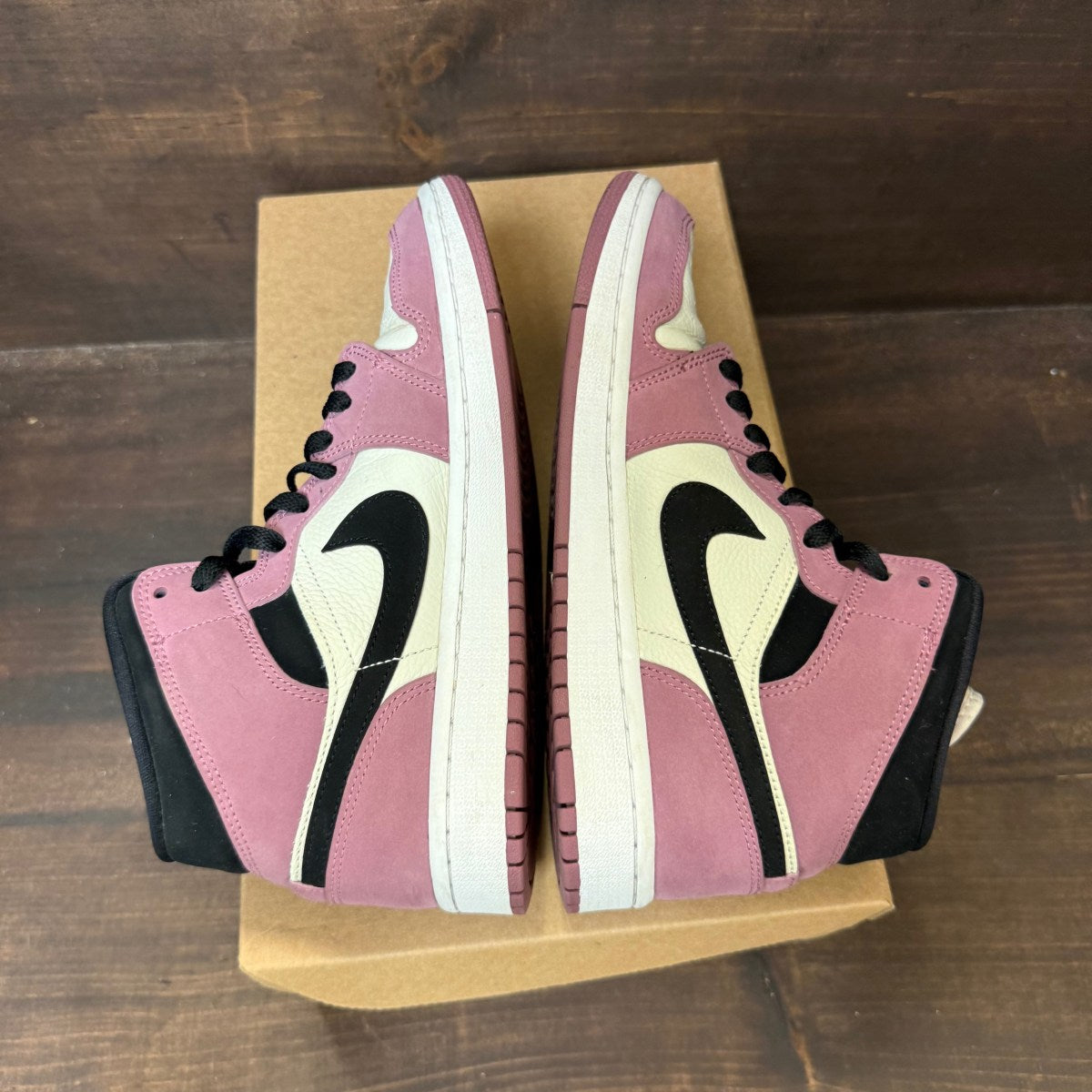 Jordan 1 Mid SE Light Mulberry (Women's) Size 8W (Pre-Owned) - Image 4