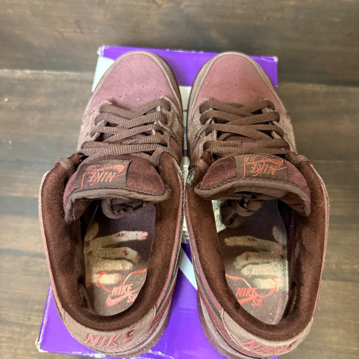 Nike SB Dunk Low City of Love Burgundy Crush - Image 4