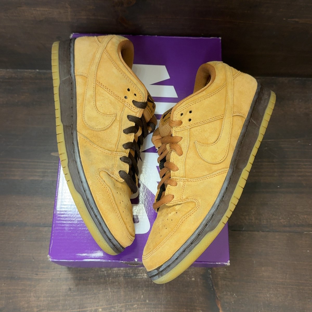 Nike SB Dunk Low Wheat Size 10 (Pre-Owned) - back