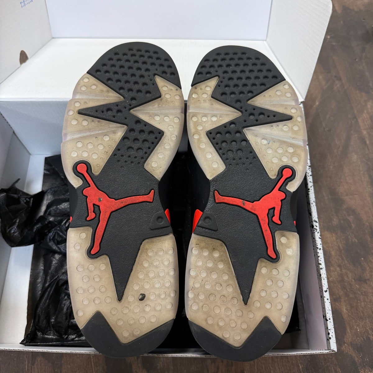 Jordan 6 Retro Black Infrared (2019) - Image 5