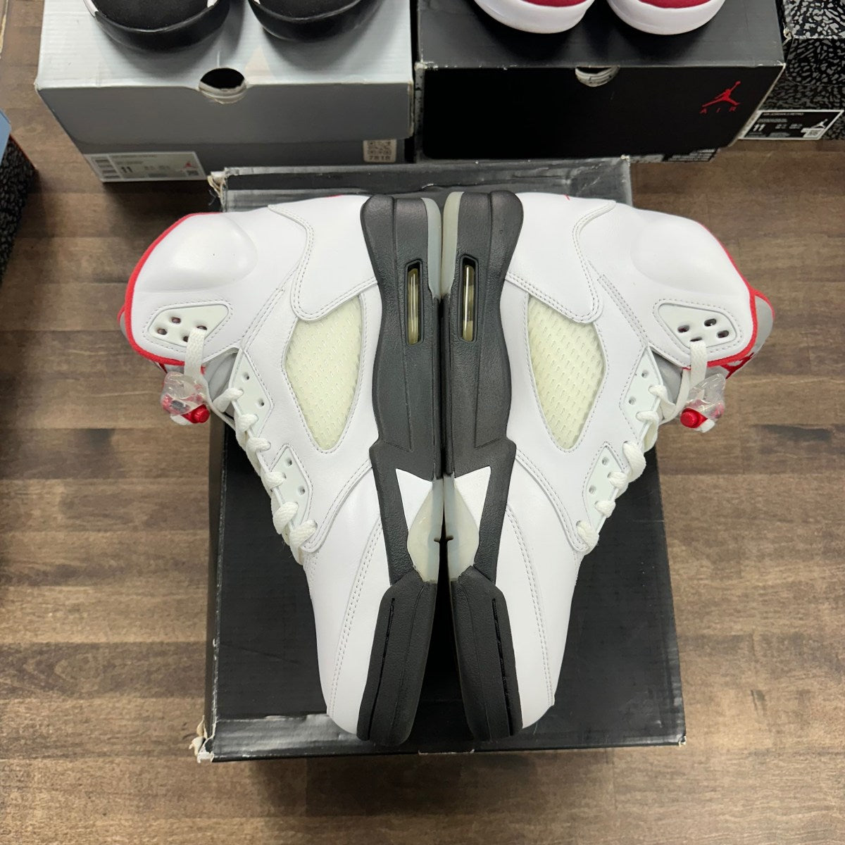 Jordan 5 Retro Fire Red Silver Tongue (2020) - Image 3