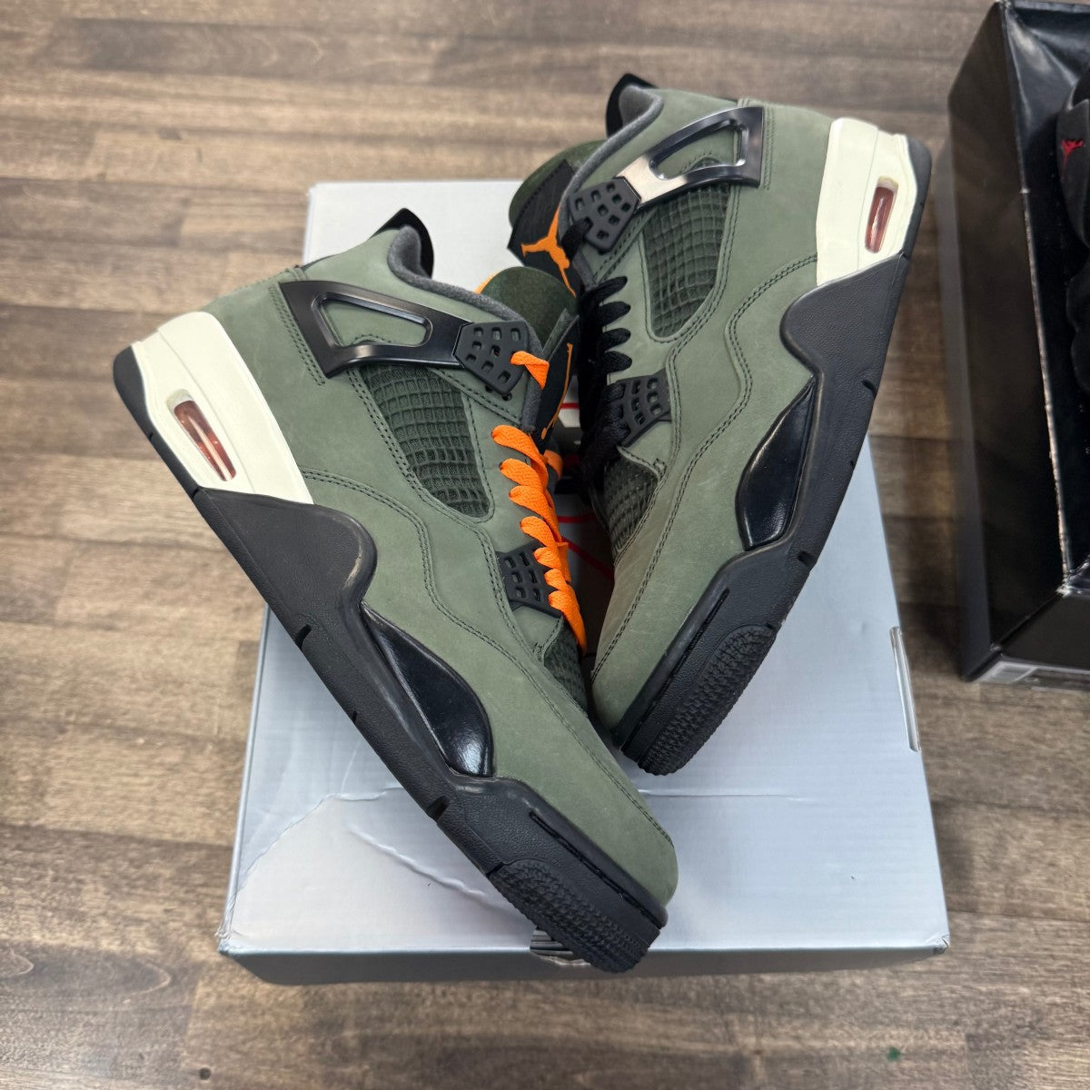 Jordan 4 Retro OG SP Undefeated (2025) - Image 1