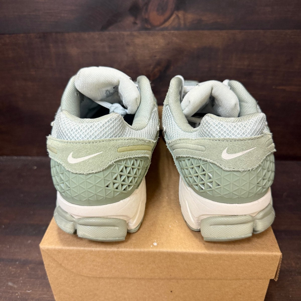 Nike Zoom Vomero 5 Jade Horizon Size 12 (Pre-Owned) - Image 3