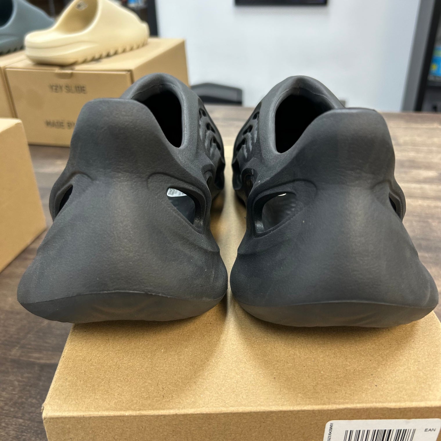 Yeezy Foam RNNR Onyx (USED)