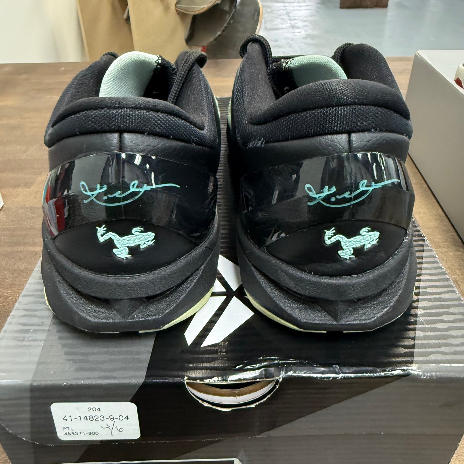 Poison Dart Frog (Mint) Nike Kobe 7 (USED)