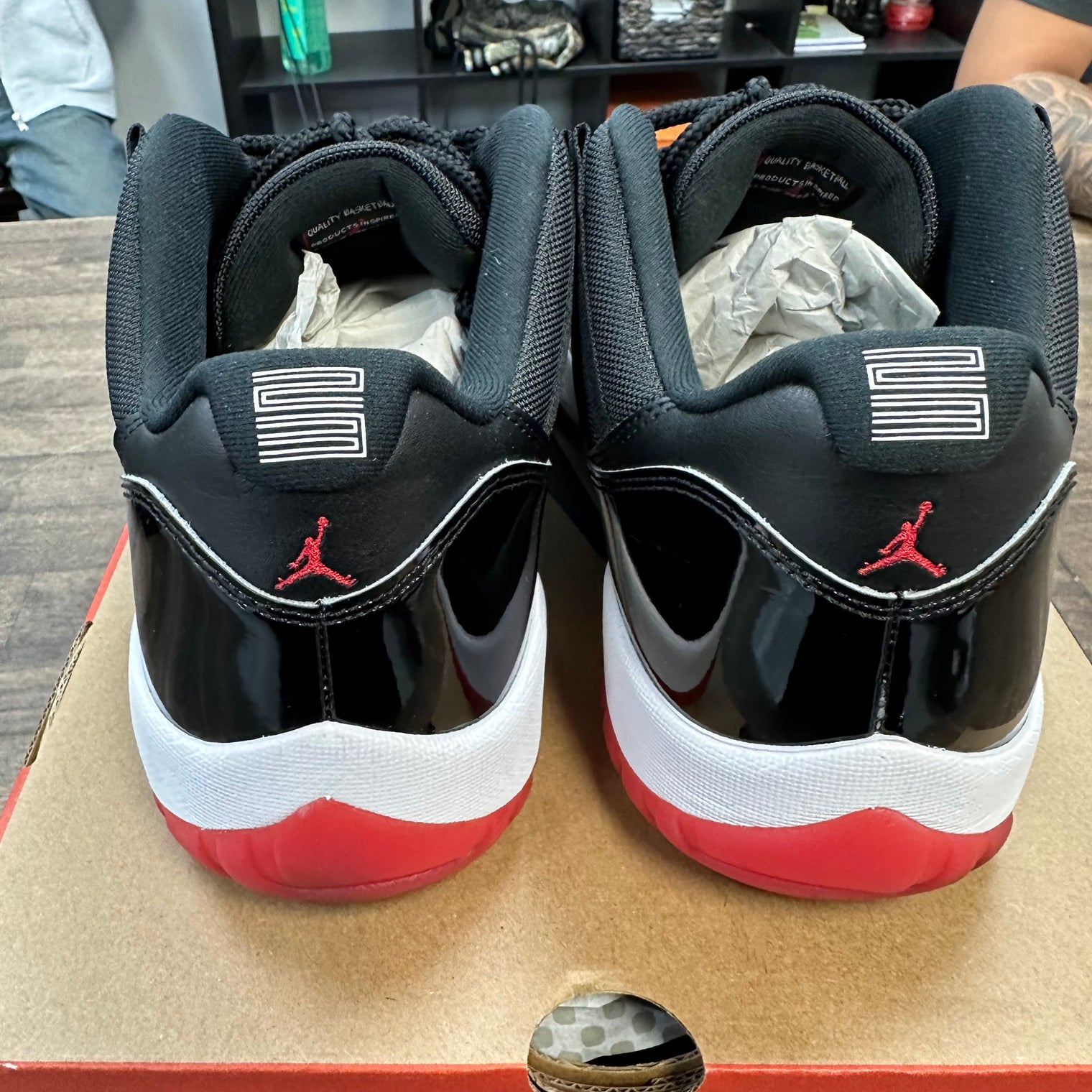 Bred Jordan 11 Low 2025 (USED)