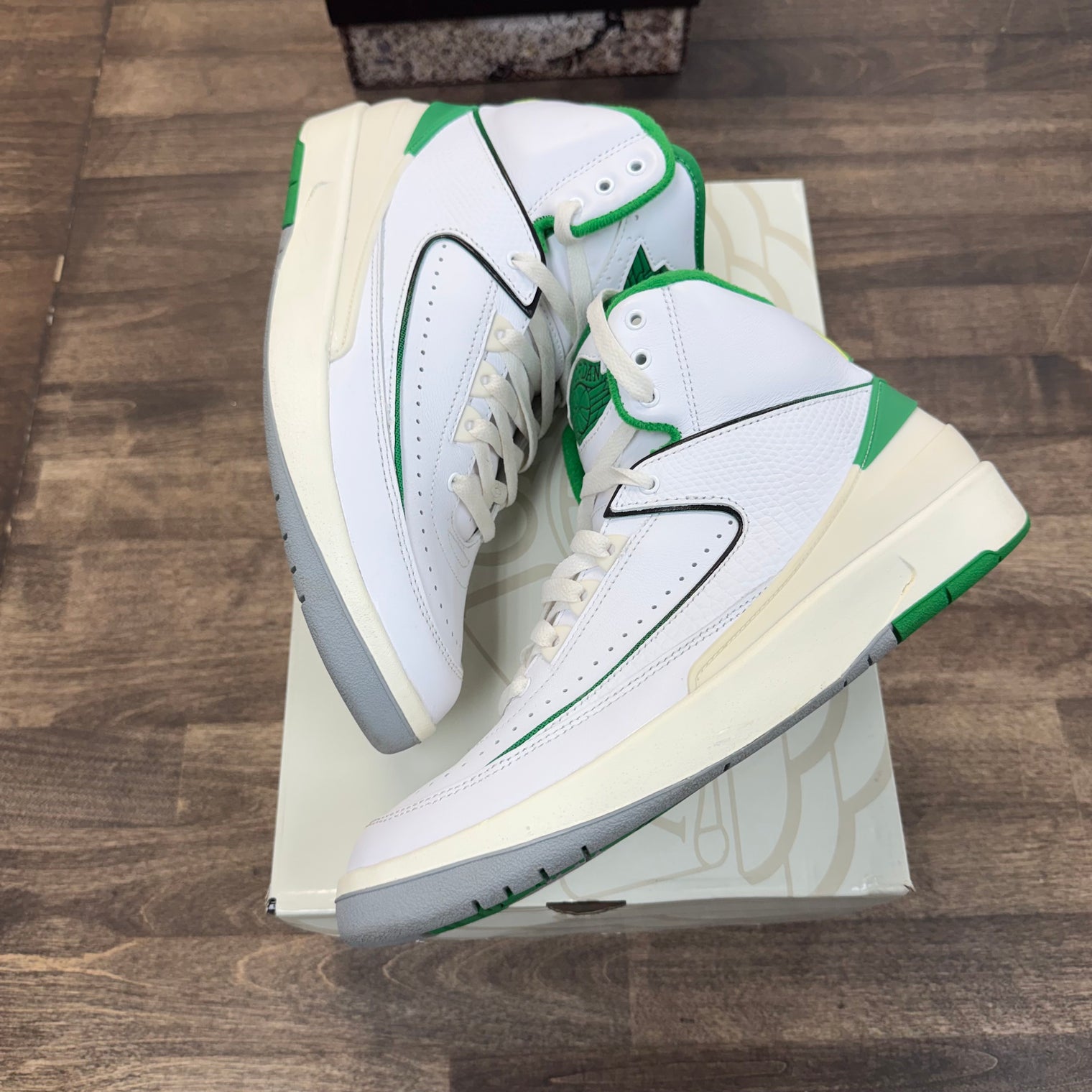 Lucky Green Jordan 2 Retro (USED)