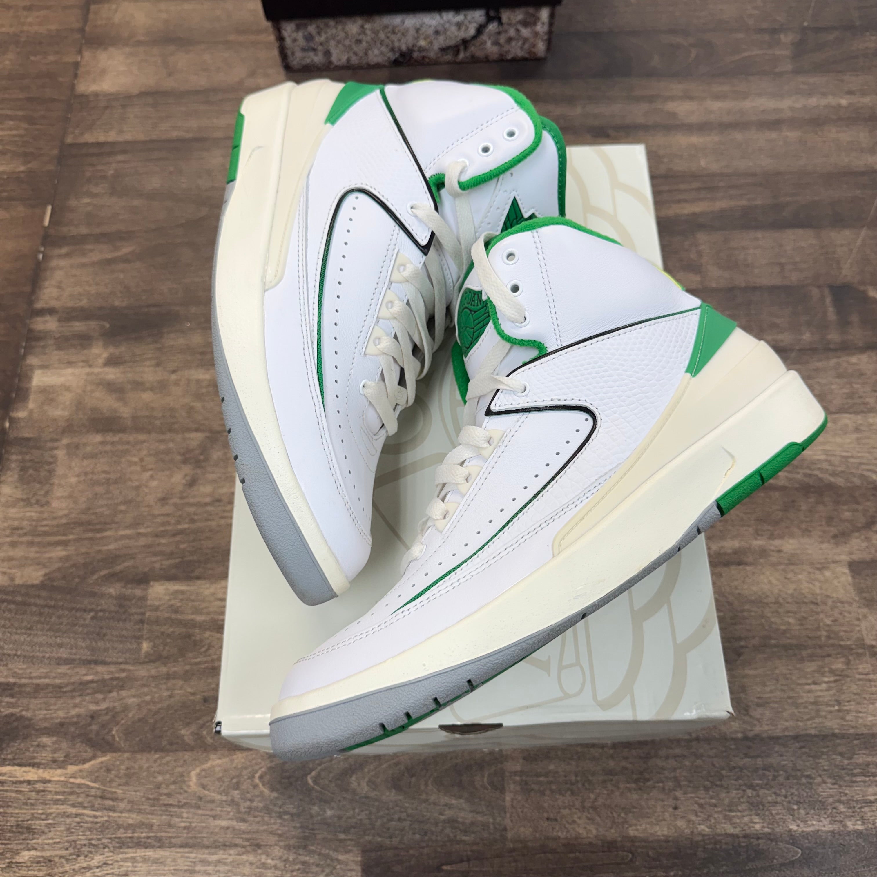 Jordan Lucky Green Jordan 2 Retro (USED) Size 9 (Pre-Owned) - Image 1