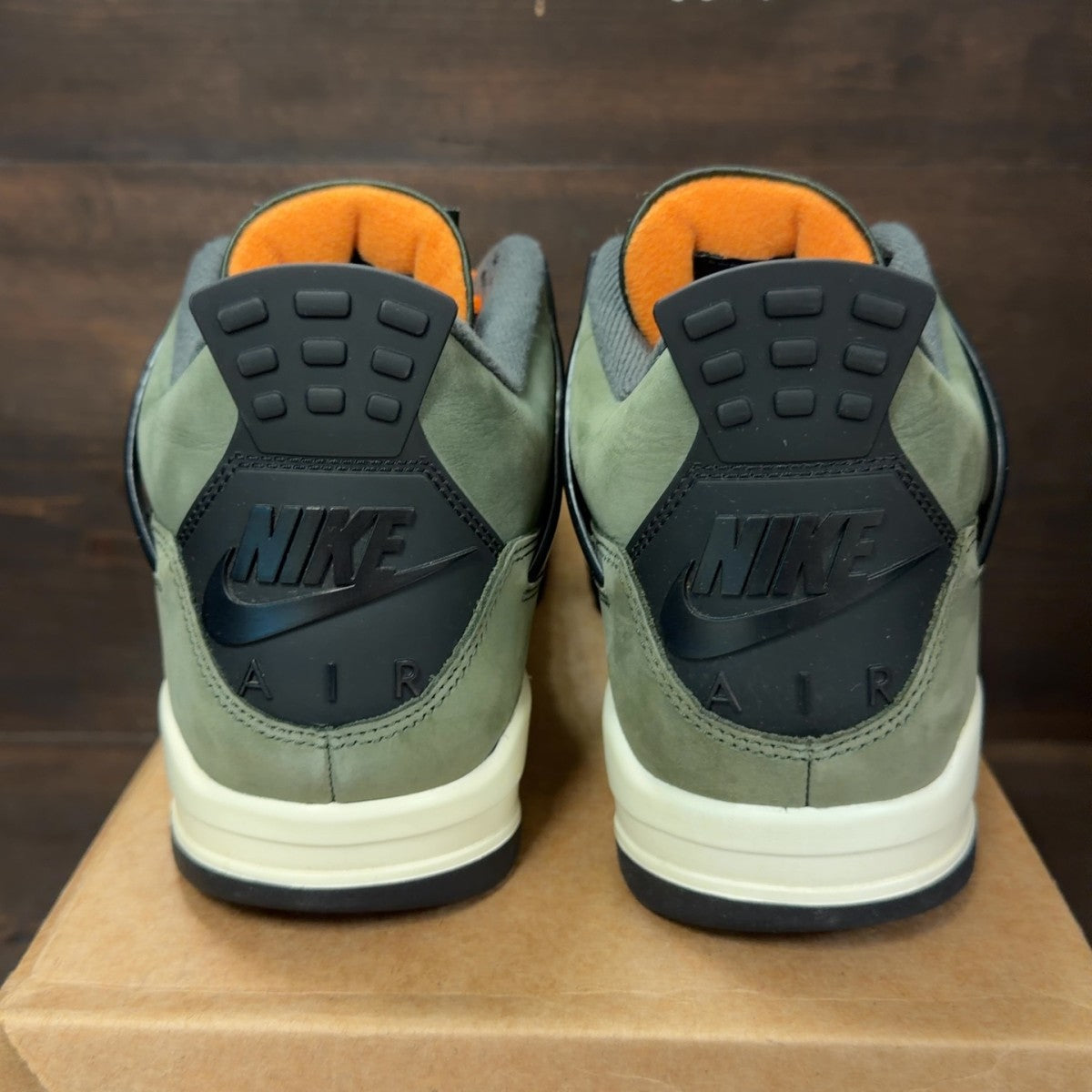 Jordan 4 Retro OG SP Undefeated (2025) Size 11 (Pre-Owned) - Image 4