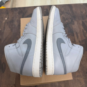 Jordan 1 Retro Mid Wolf Grey Cool Grey Size 12 (Pre-Owned) - Image 4