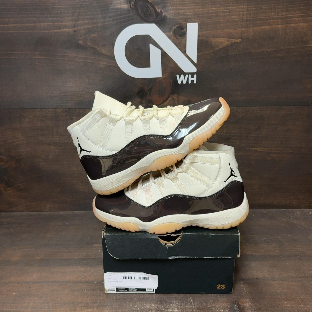 Jordan 11 Retro Neapolitan (Women's) Size 8W (Pre-Owned) - Image 1