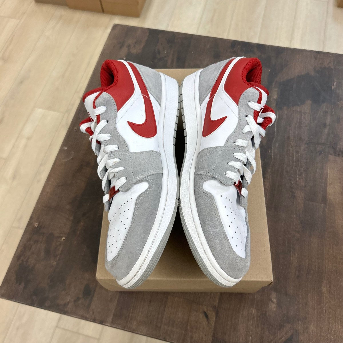 Jordan 1 Low SE Light Smoke Grey Gym Red Size 12 (Pre-Owned) - Image 3