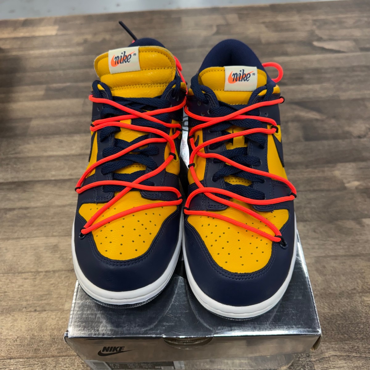 Nike Dunk Low Off-White University Gold Size 8.5 (Pre-Owned) - Image 3