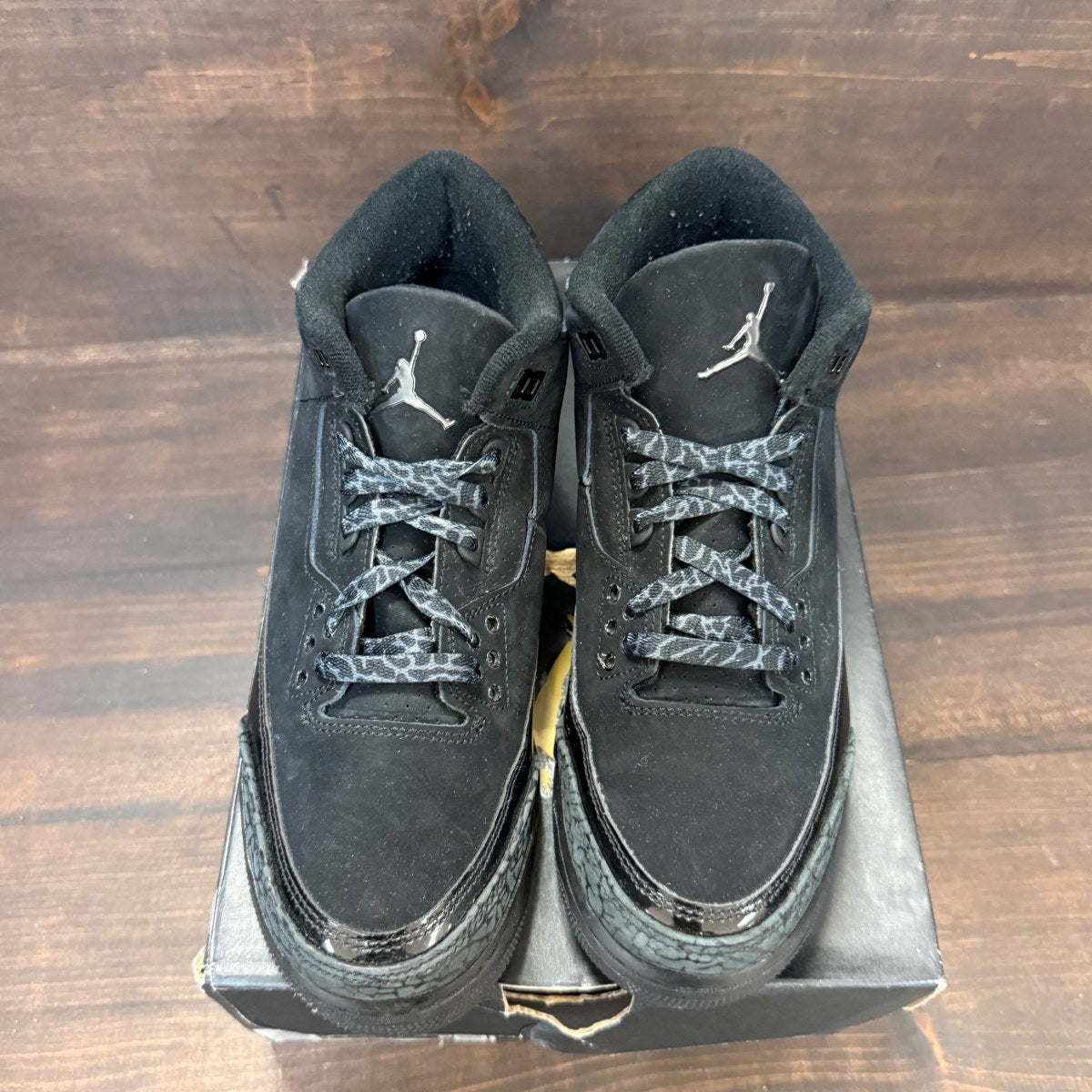 Jordan 3 Retro Black Cat (2025) (GS) Size 7Y (Pre-Owned) - Image 2
