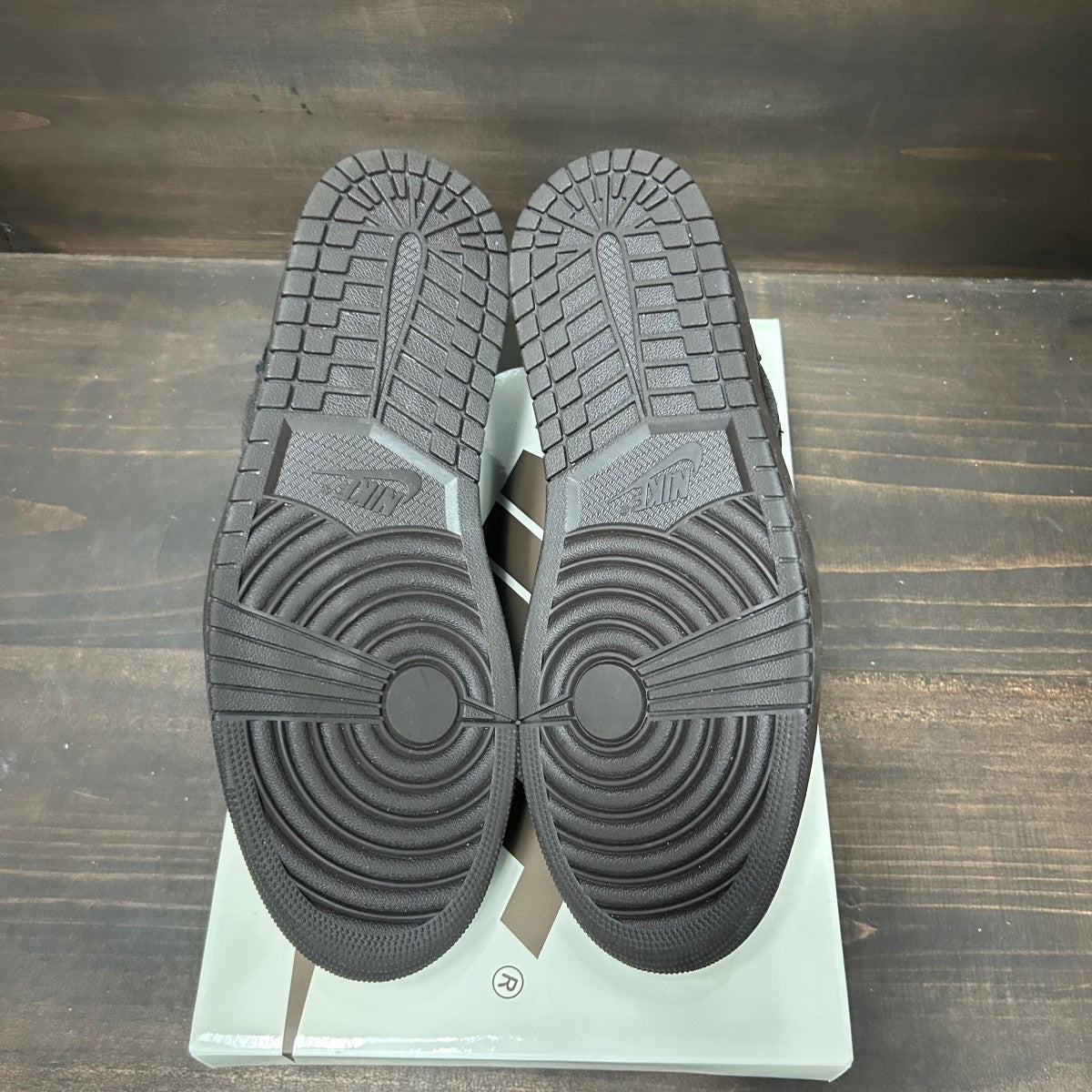 Jordan 1 Retro Low OG SP Travis Scott Velvet Brown - Image 6