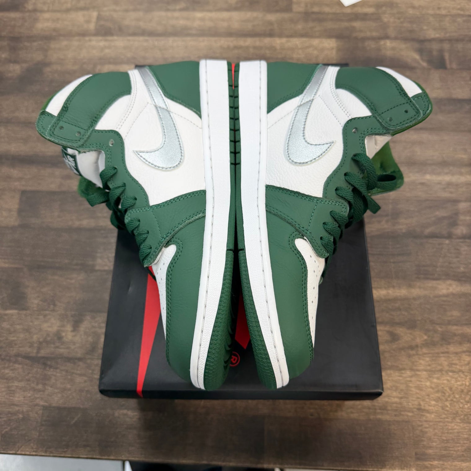 Gorge Green Jordan 1 High (USED)
