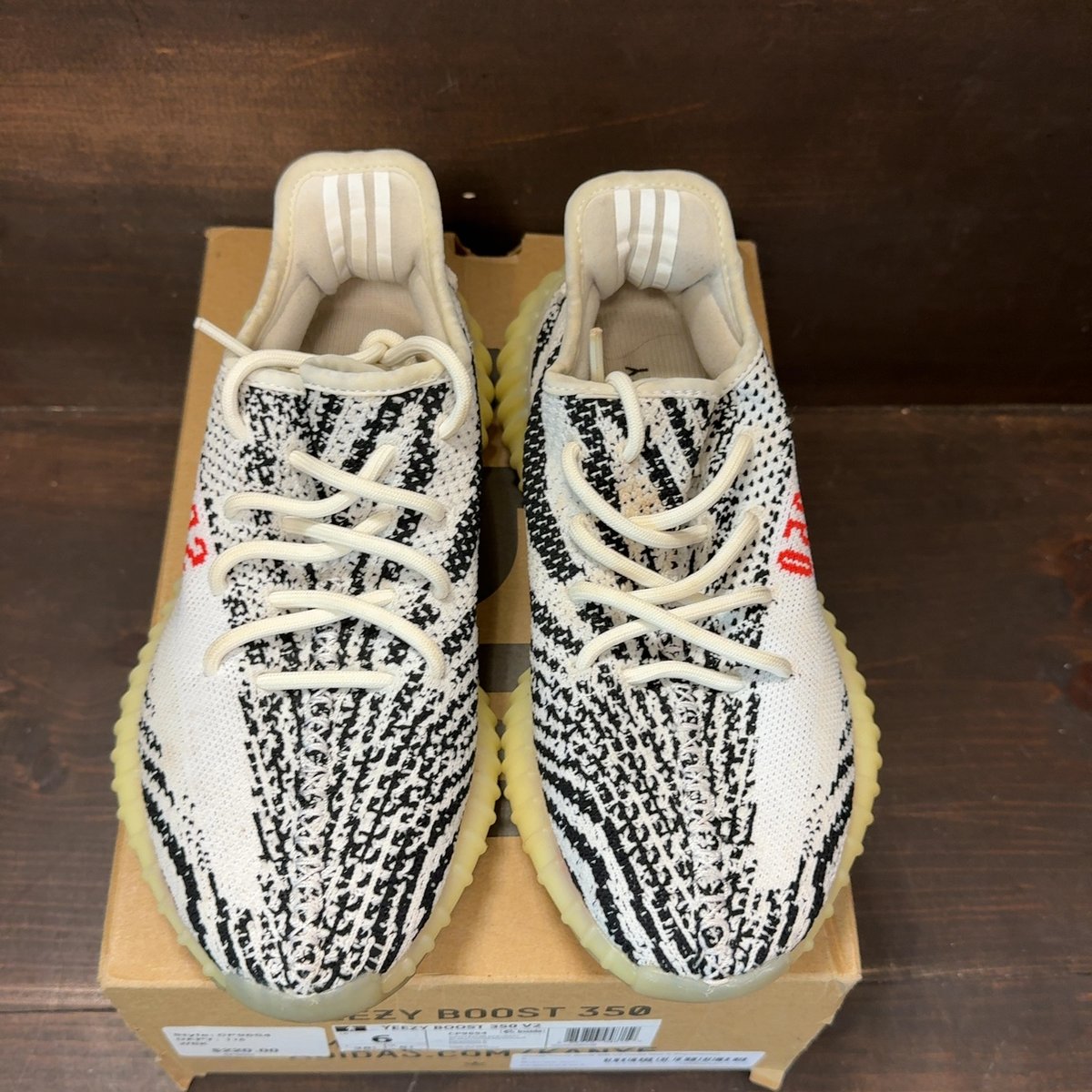 adidas Yeezy Boost 350 V2 Zebra Size 6 (Pre-Owned) - tag