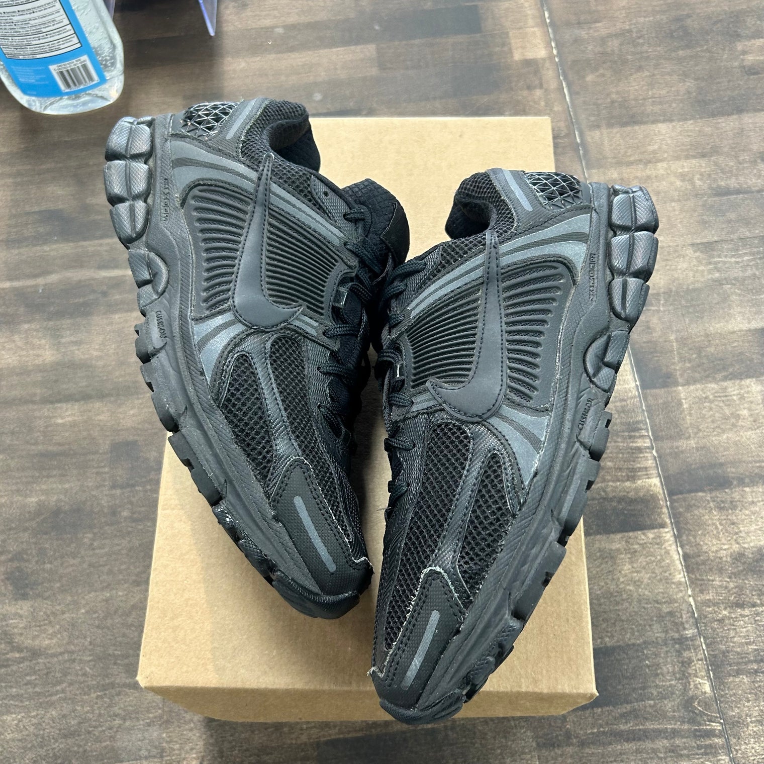 Triple Black Vomero 5 (Used, No Box)